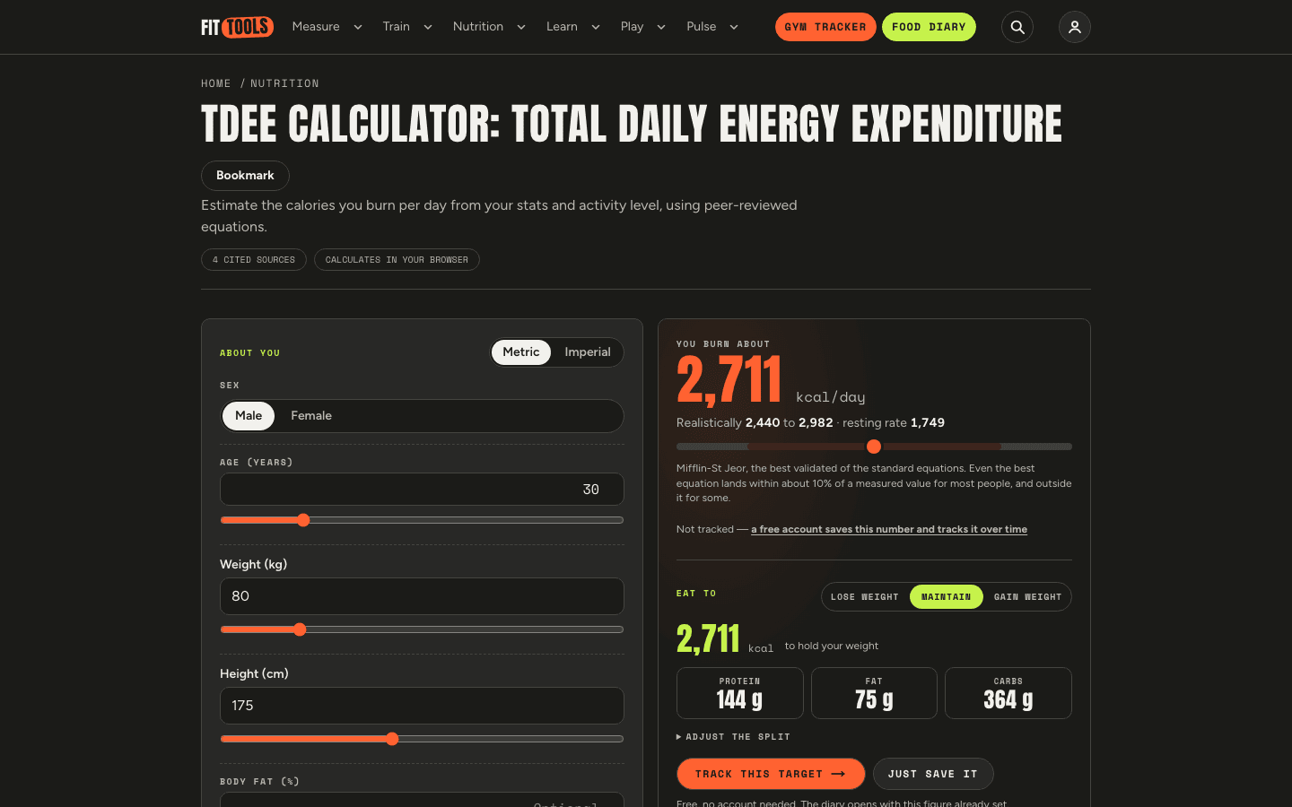 FitTools TDEE calculator with inputs on the left and a live result of 2,711 kcal per day with macro targets on the right